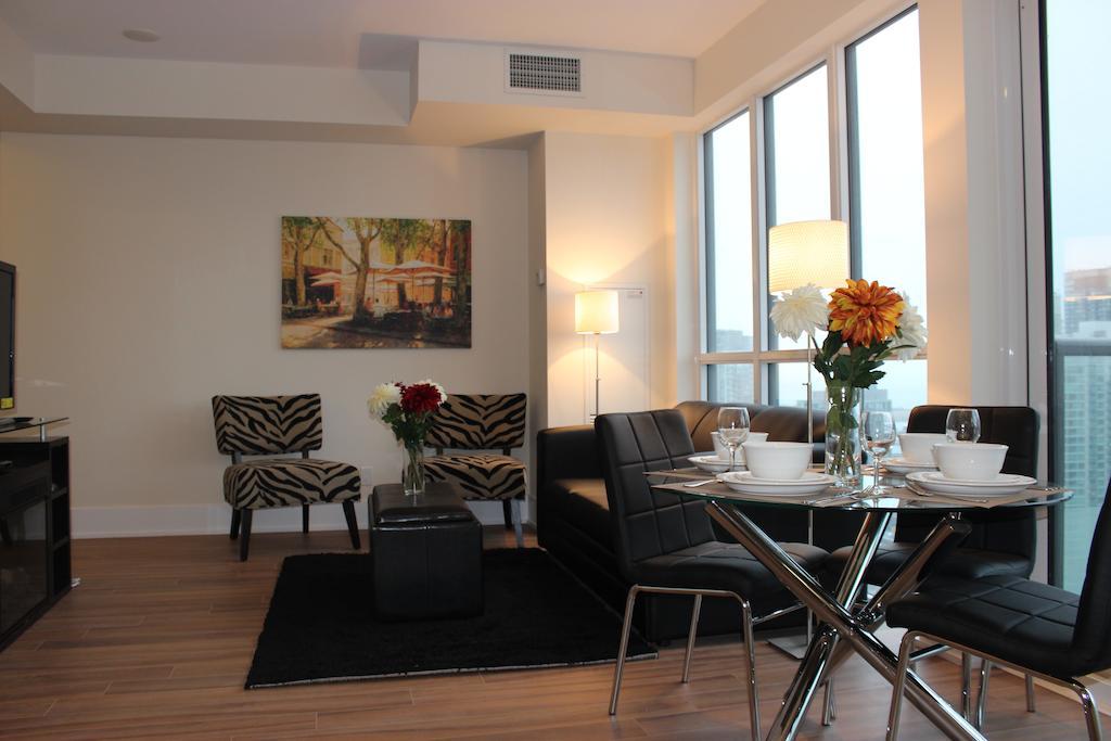 Atlas Suites - Cn Tower & Convention Centre Toronto Zimmer foto